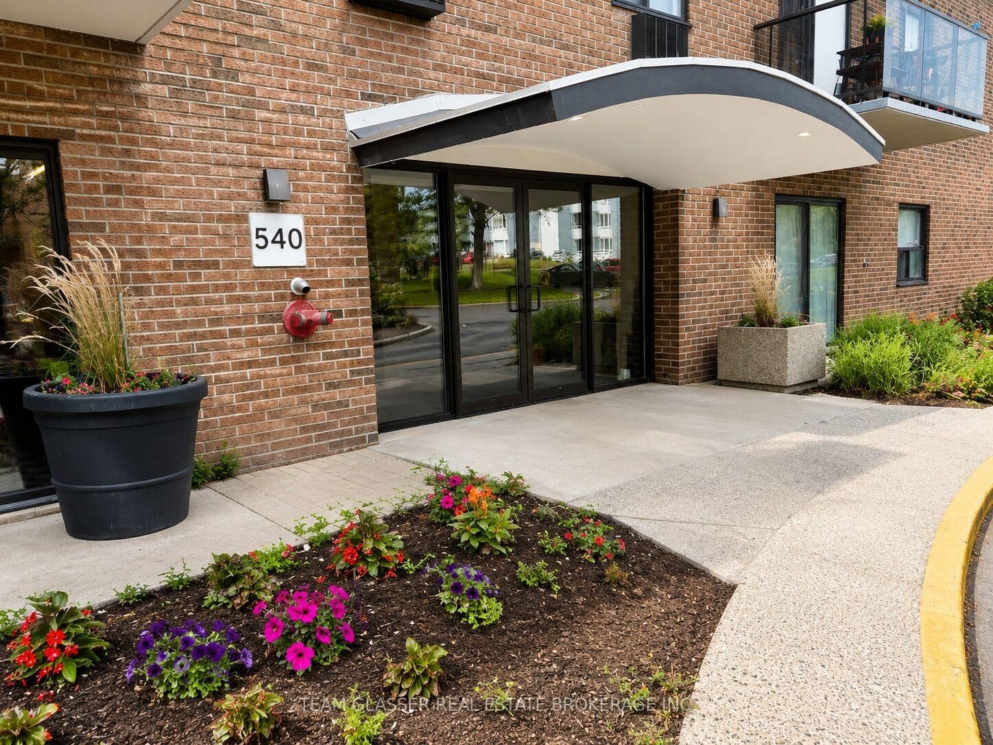 Property Photo:  540 Proudfoot Lane 301  ON N6H 1W3 