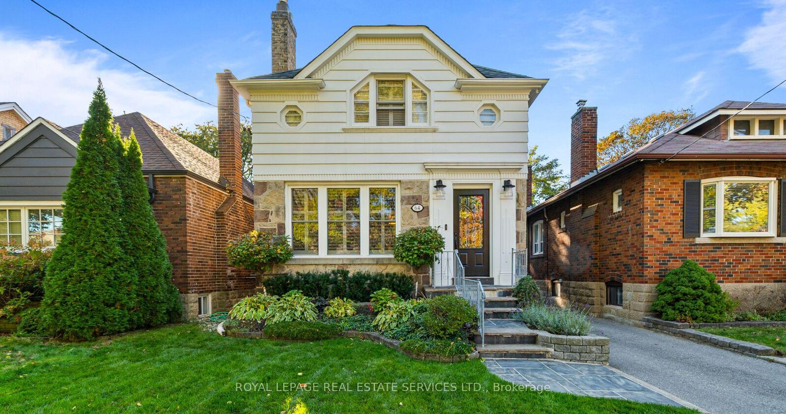 Property Photo:  64 Cliveden Avenue  ON M8Z 3N1 