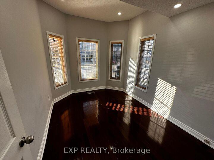 Property Photo:  25 Prince Crescent  ON L7A 2C9 