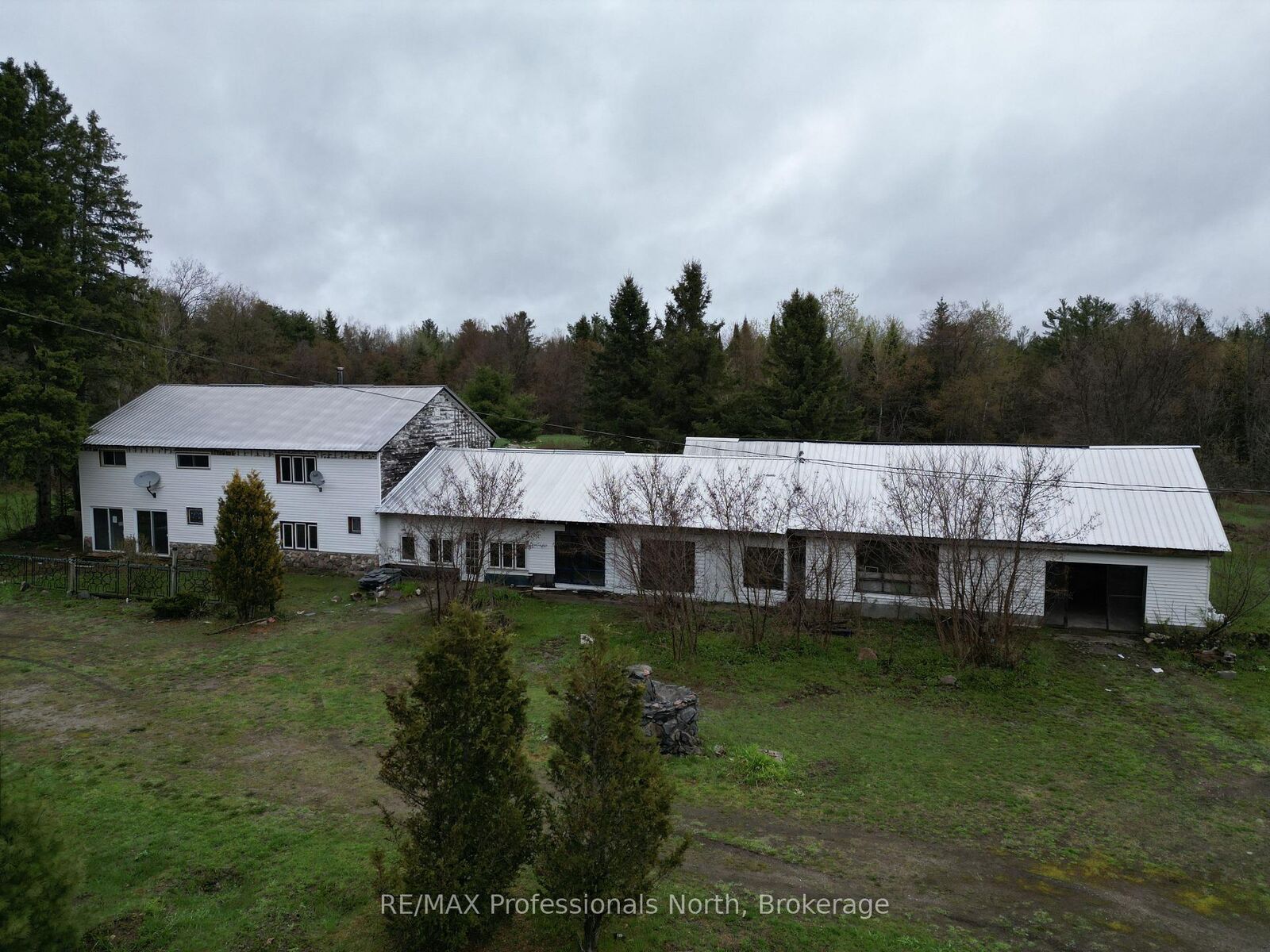 Property Photo:  3044 Gelert Road  ON K0M 2K0 