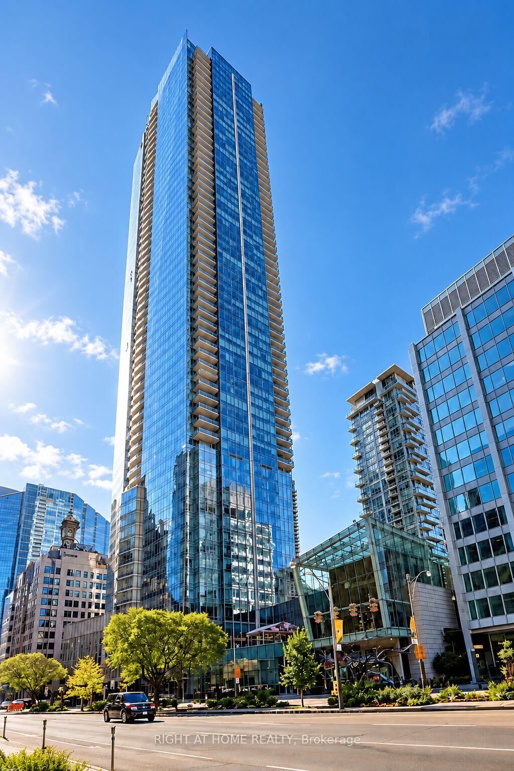 Property Photo:  180 University Avenue 4102  ON M5H 0A2 