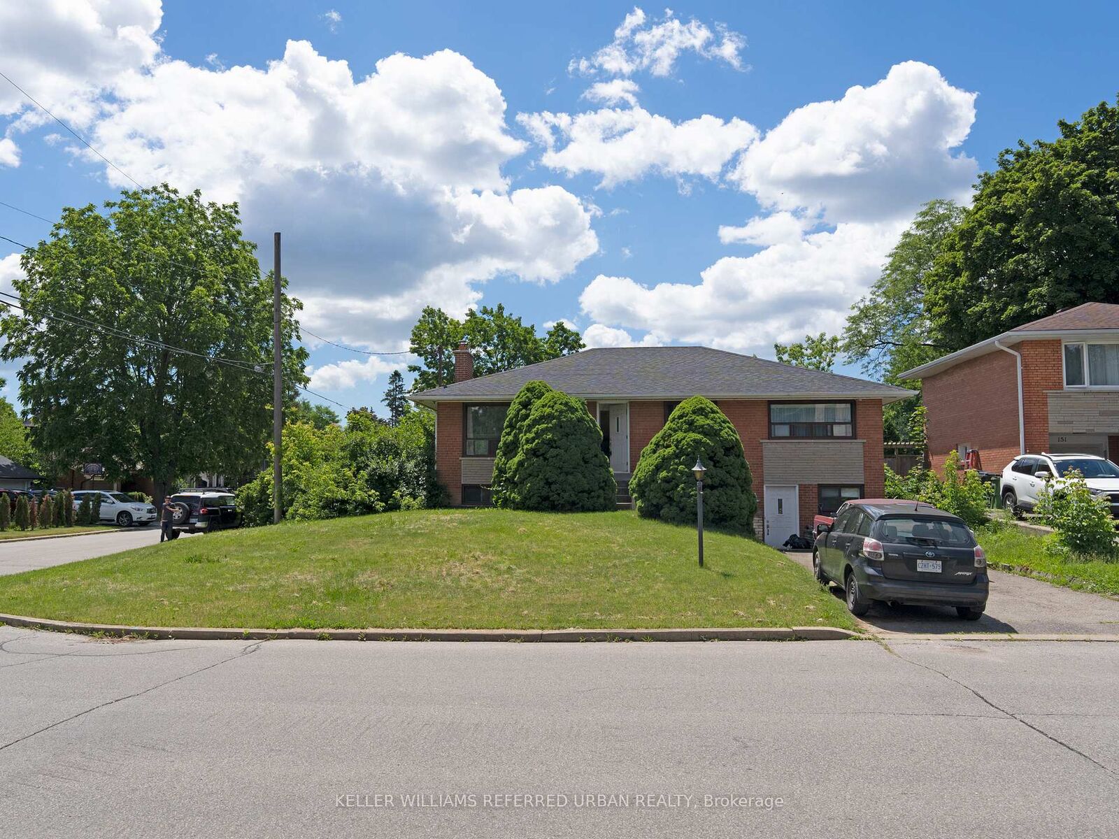Property Photo:  153 Newton Drive  ON M2M 2N4 