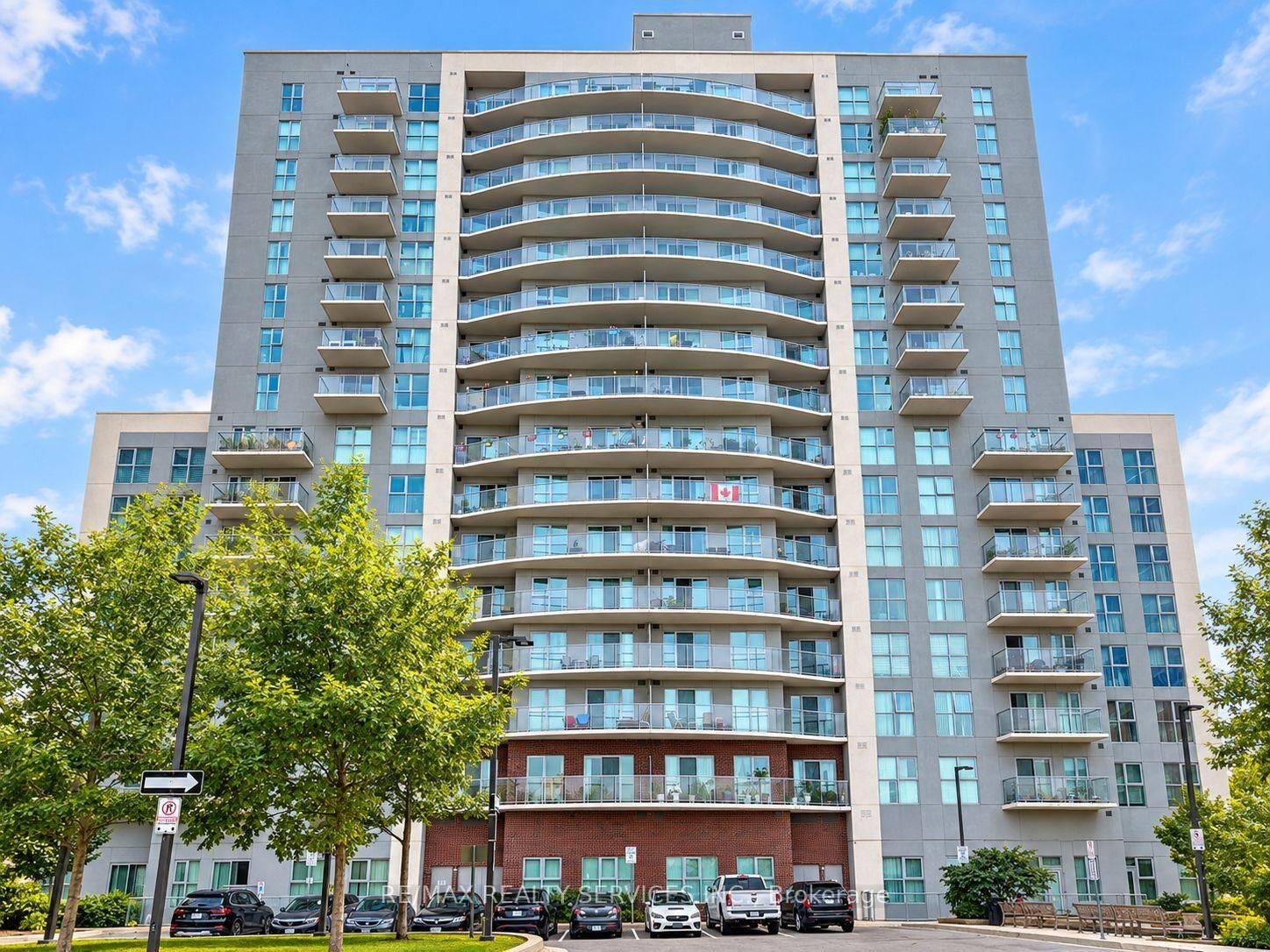 Property Photo:  2150 Lawrence Avenue E 1806  ON M1R 3A7 