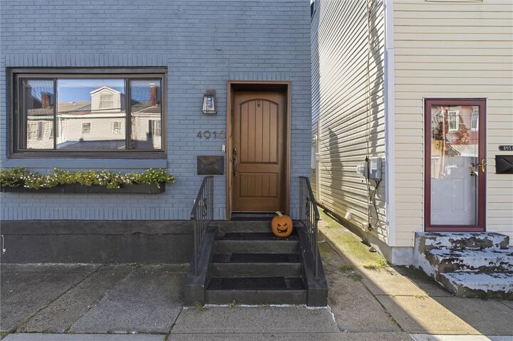 Property Photo:  4916 Hatfield Street  PA 15201 