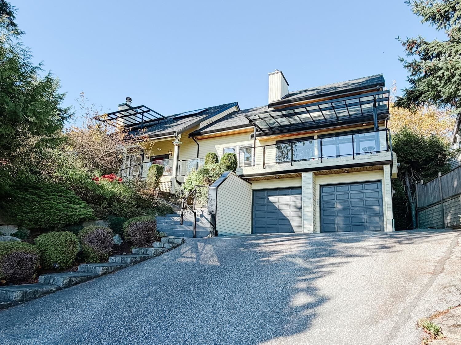 Property Photo:  