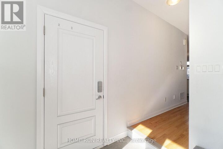 Property Photo:  211 Clonrush Way  ON K2T 0P7 