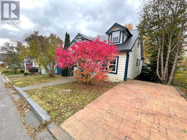 Property Photo:  7 Beaumont Avenue  NL A2A 1Z5 