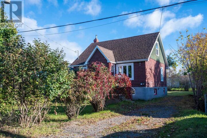 Property Photo:  174 Clarke Street  ON P7A 2L9 
