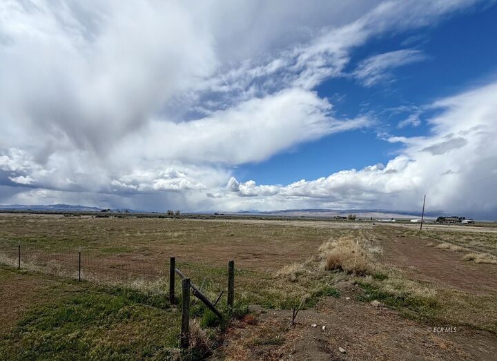 Property Photo:  1 Sawtooth Way  NV 89425 