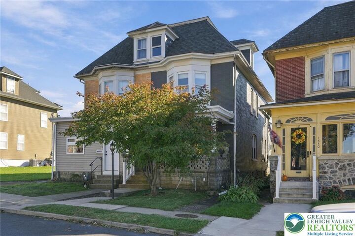 Property Photo:  1826 Ferry Street  PA 18042 