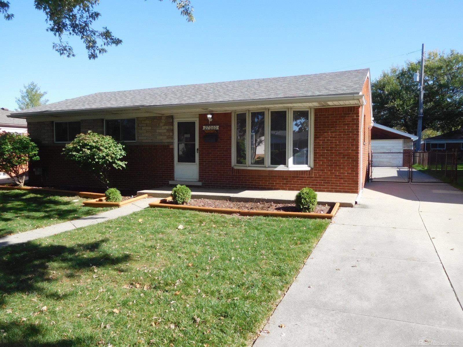 Property Photo:  27060 Norma Drive  MI 48093 