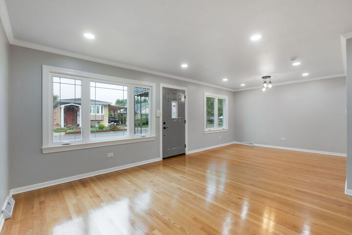 Property Photo: 237 32nd Avenue IL 60104