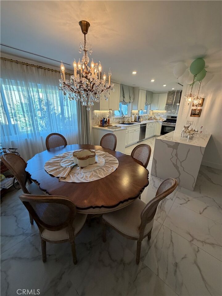 Property Photo: 503 E Tujunga Ave #L CA 91501