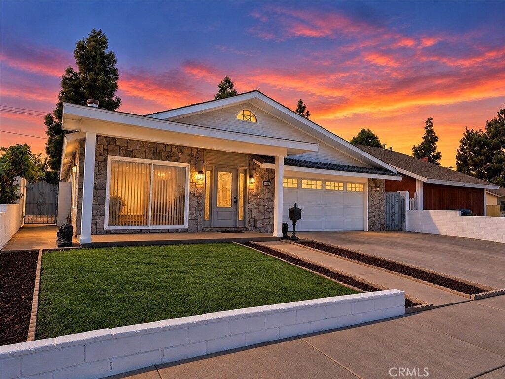 Property Photo:  13221 Arrey  CA 90650 