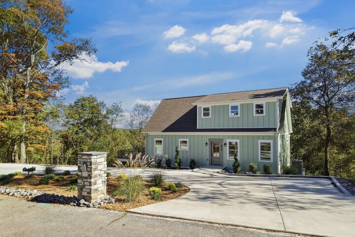 Property Photo: 272 Davidson Rd TN 37166
