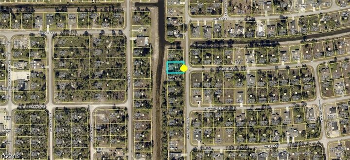 Property Photo:  832 Anaconda Avenue S  FL 33974 