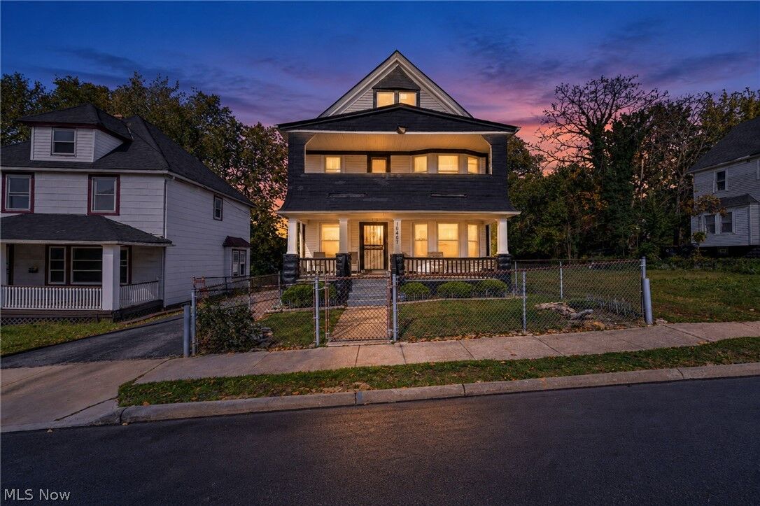 Property Photo: 10407 Grandview Avenue OH 44104