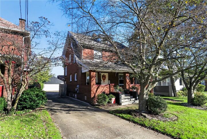 Property Photo:  107 N Hartford Avenue  OH 44509 