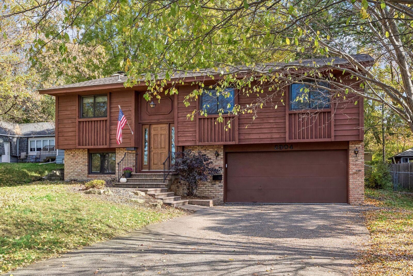 Property Photo:  2904 Louisiana Avenue N  MN 55427 