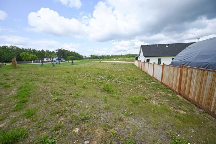 Property Photo:  5404 Poplar Lane  AB T9S 0A8 