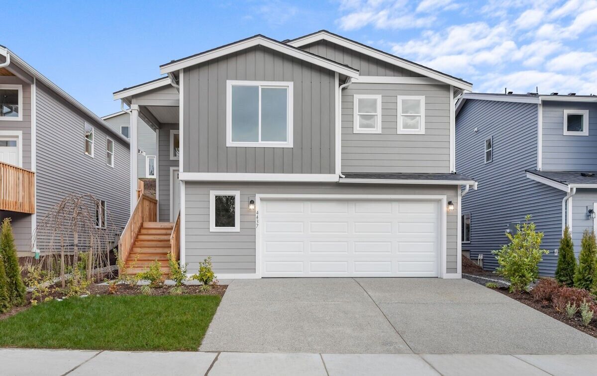 Property Photo:  7427  45th Place NE  WA 98270 