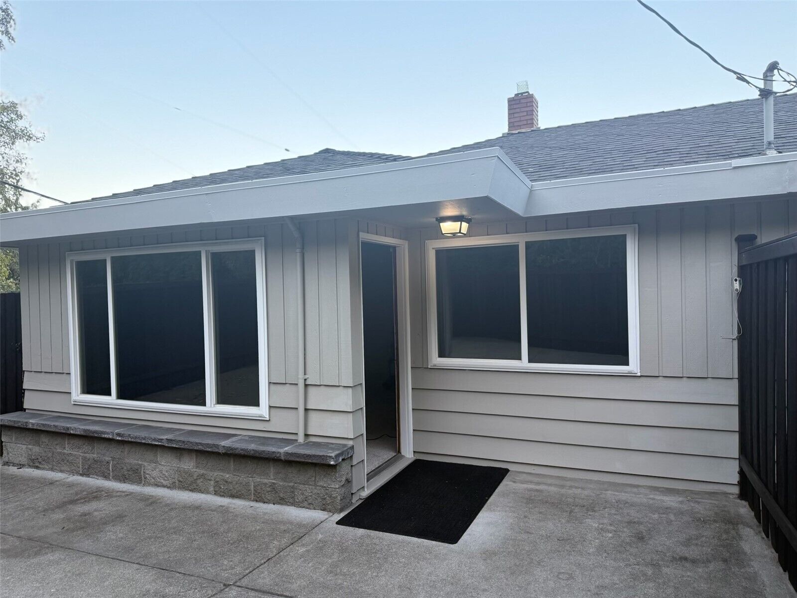 Property Photo:  3128 SW Admiral Way  WA 98126 