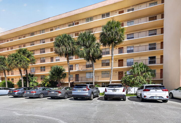 Property Photo: 14527 Bonaire Boulevard 109 FL 33446