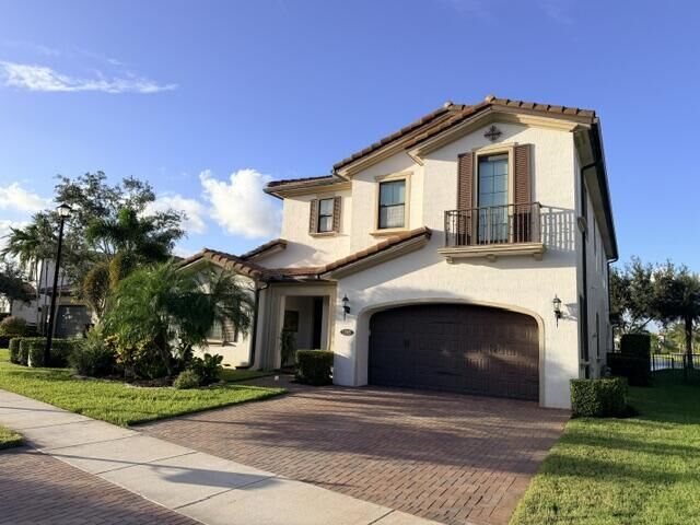 Property Photo: 11365 Watercrest Circle E FL 33076