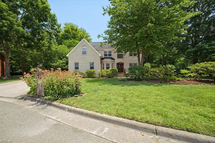 Property Photo:  707 River Gate Ct  VA 23322 