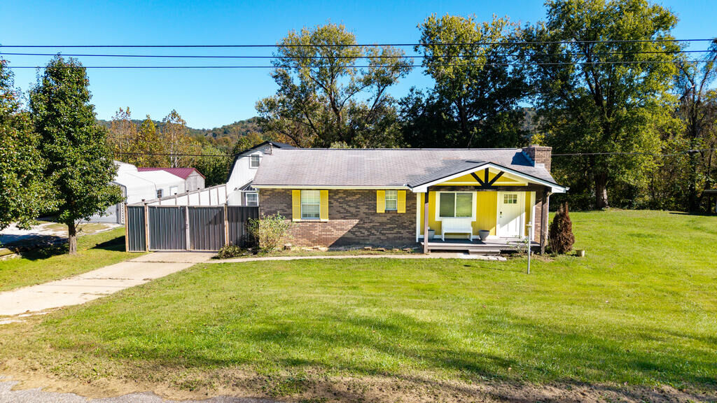 Property Photo: 246 County Road 9 OH 45631