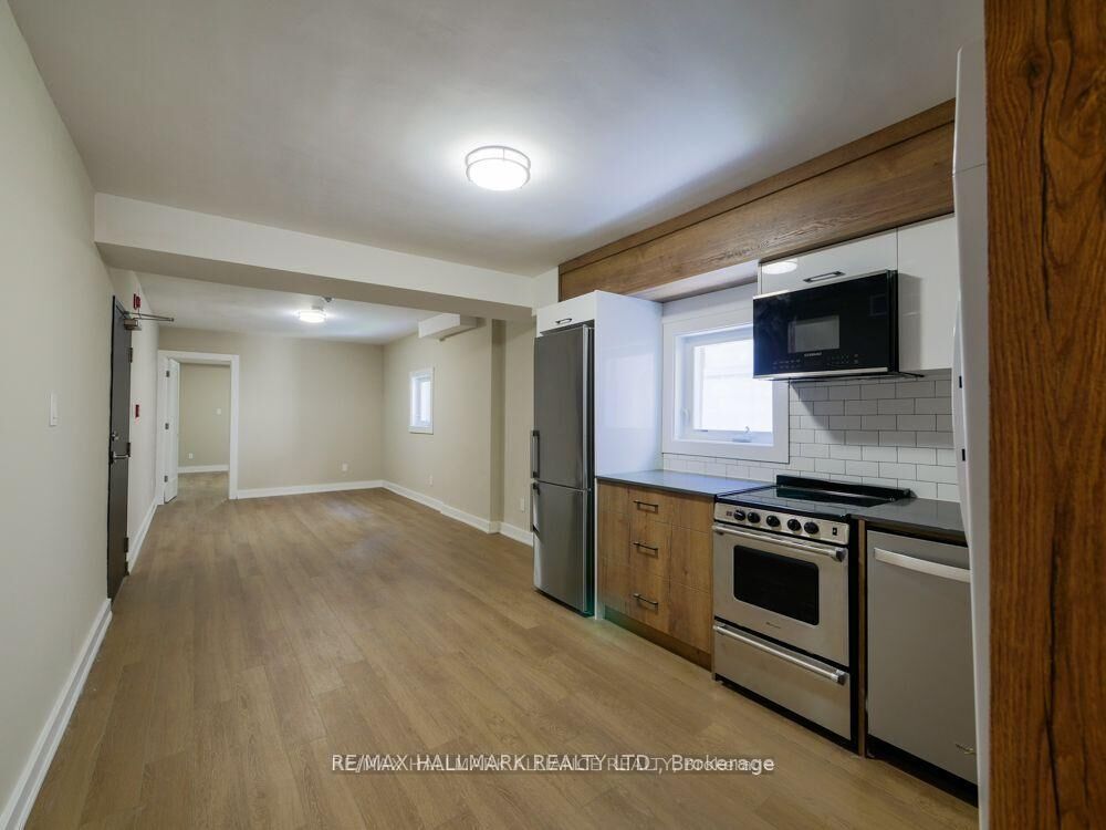 Property Photo:  628 Danforth Avenue 202  ON M4K 1R3 