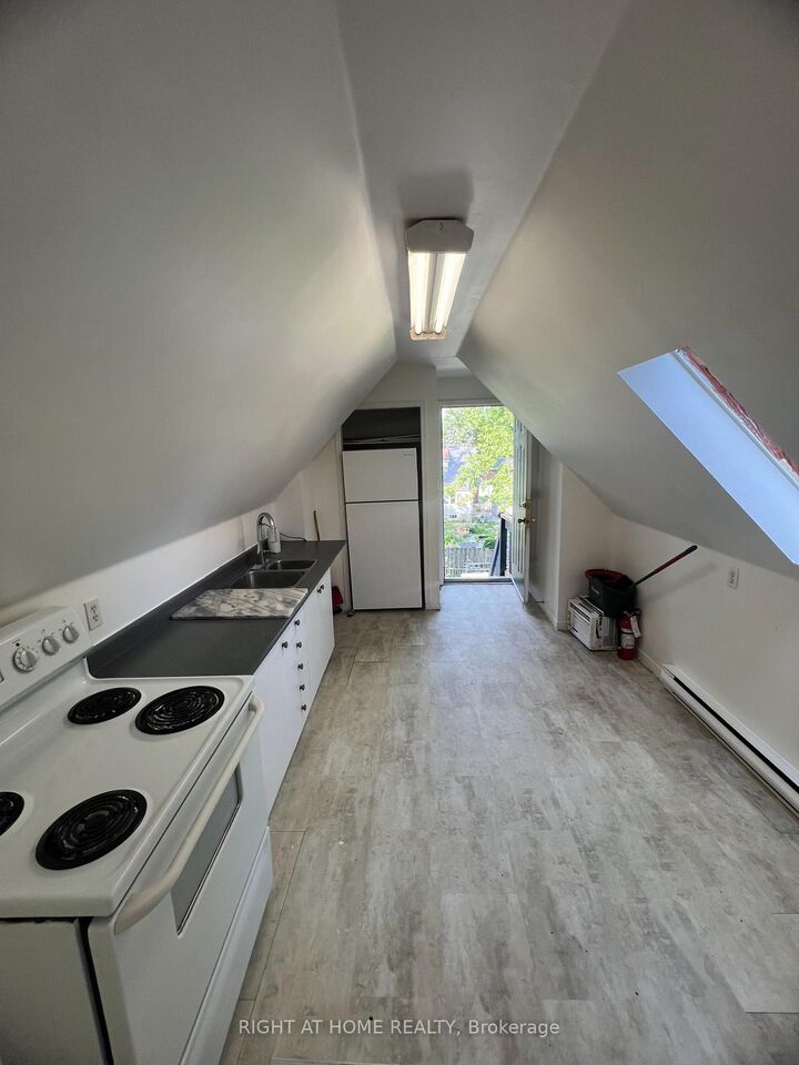 Property Photo:  169 Bayfield Street  ON L4M 3B4 