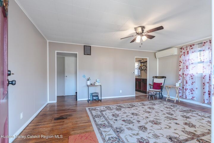 Property Photo:  32 Browning  NY 12401 