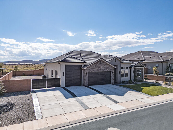 Property Photo: 227 W United Way UT 84738