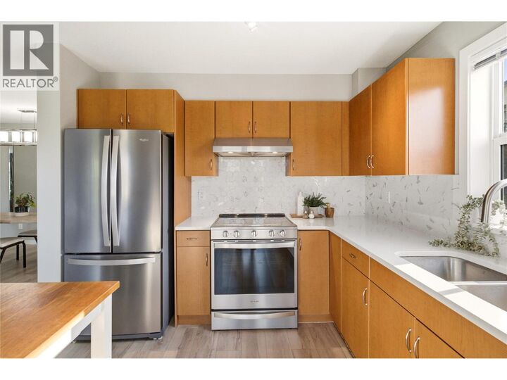 Photo de la propriété: 563 Yates Road 215 BC V1V 2V3