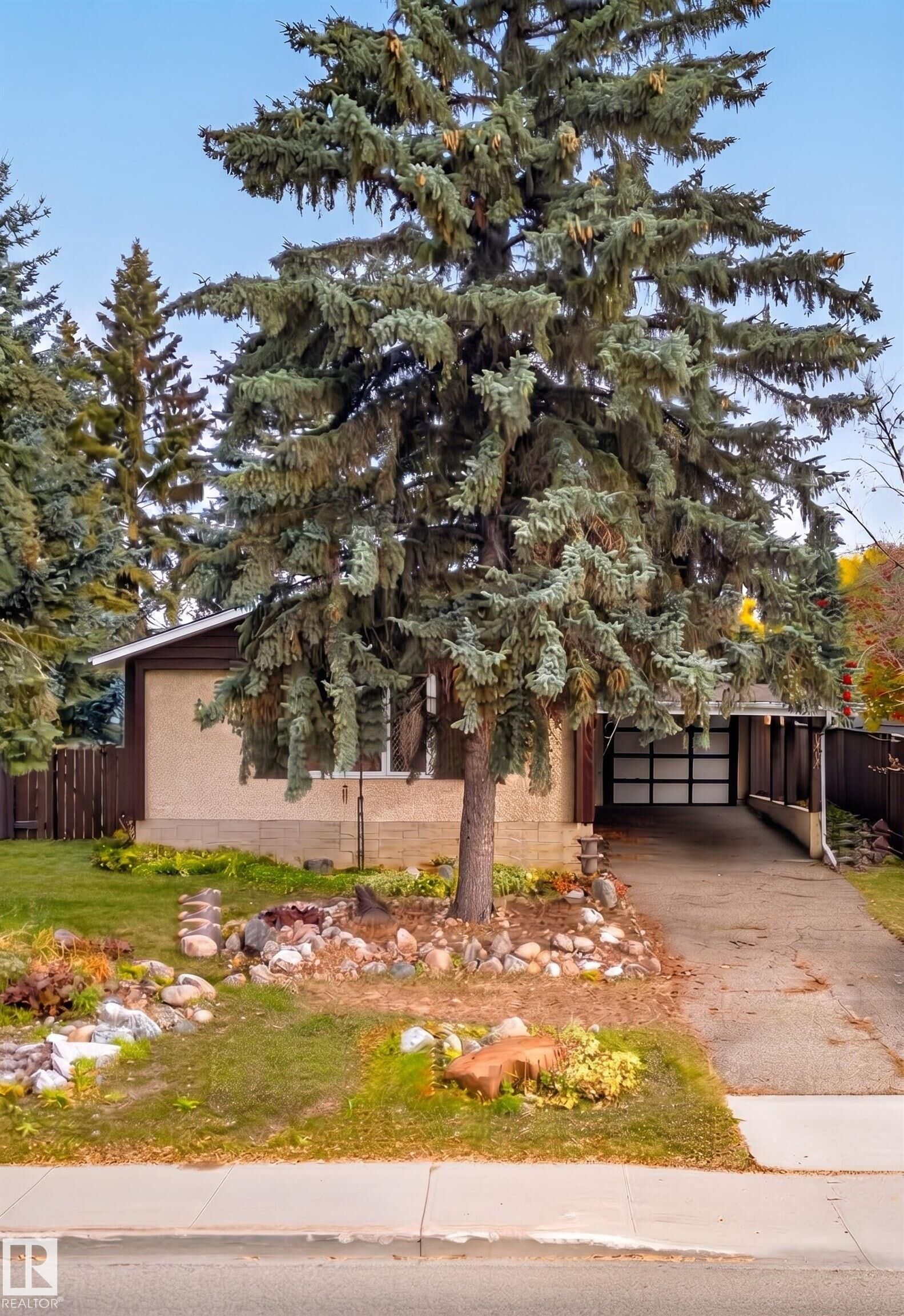 Property Photo: 119 Main Boulevard AB T8A 2H1