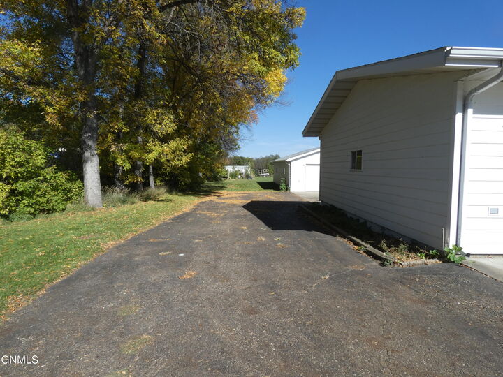 Property Photo:  5312 Meadowlark Lane  ND 58501 