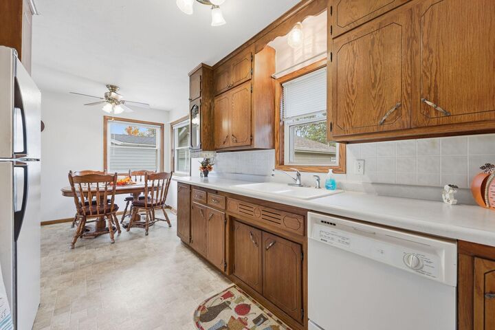 Property Photo:  829 22nd Avenue N  MN 56303 