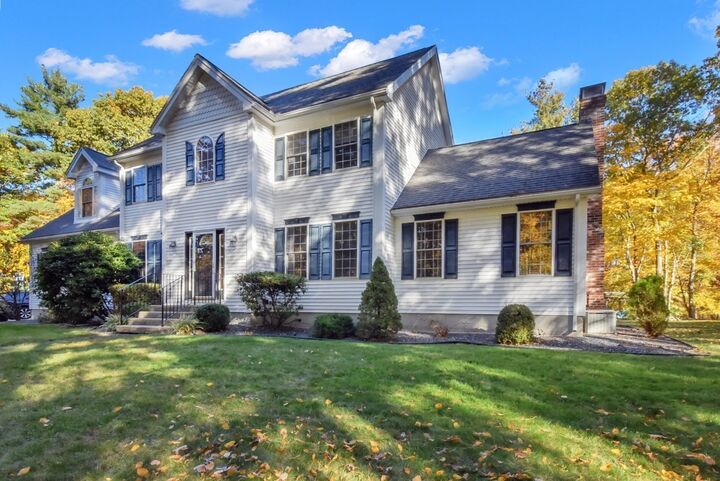 Property Photo: 2 Fairway View Dr MA 01516