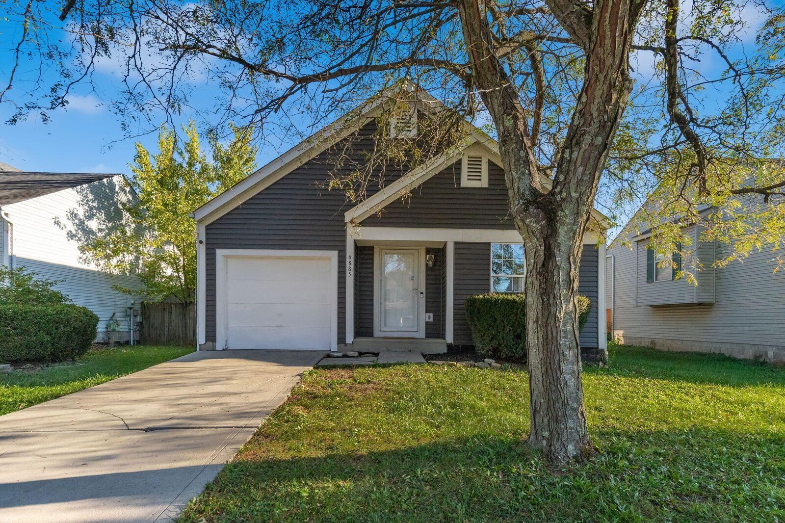 Property Photo: 6885 Brockland Drive OH 43068