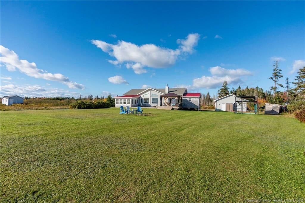 Property Photo:  77 Rayworth  NB E4M 3L7 
