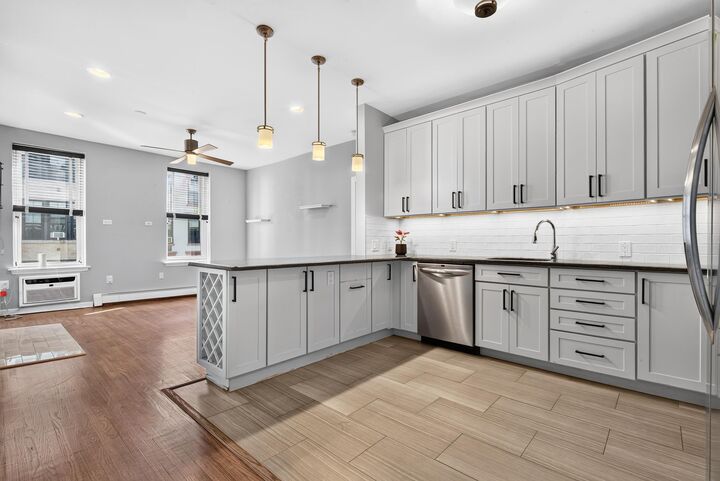 Property Photo:  82 Bloomfield St 4A  NJ 07030 