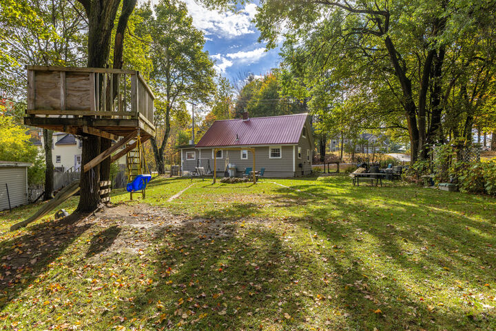Property Photo:  55 Newell Street  ME 04038 