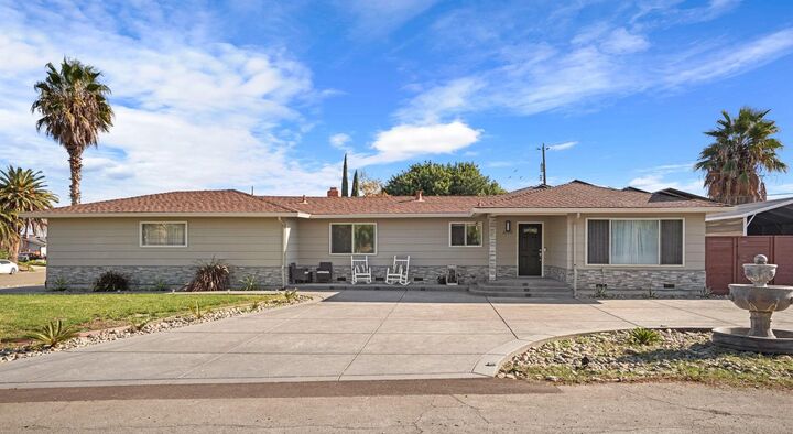 Property Photo:  22992 Currier Drive  CA 95304 