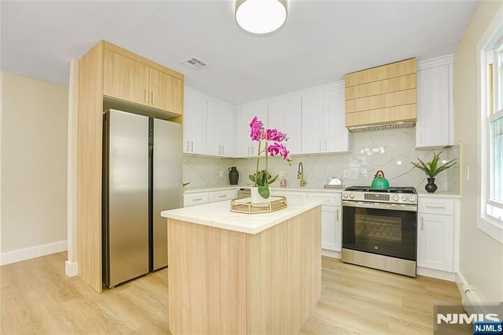 Property Photo:  26 Pavonia Avenue  NJ 07630 