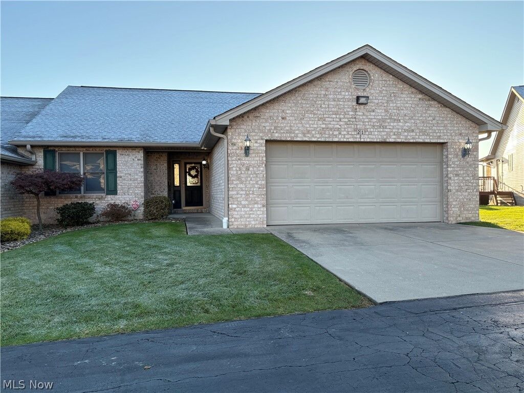 Property Photo:  3900 Mercedes Place 21  OH 44406 