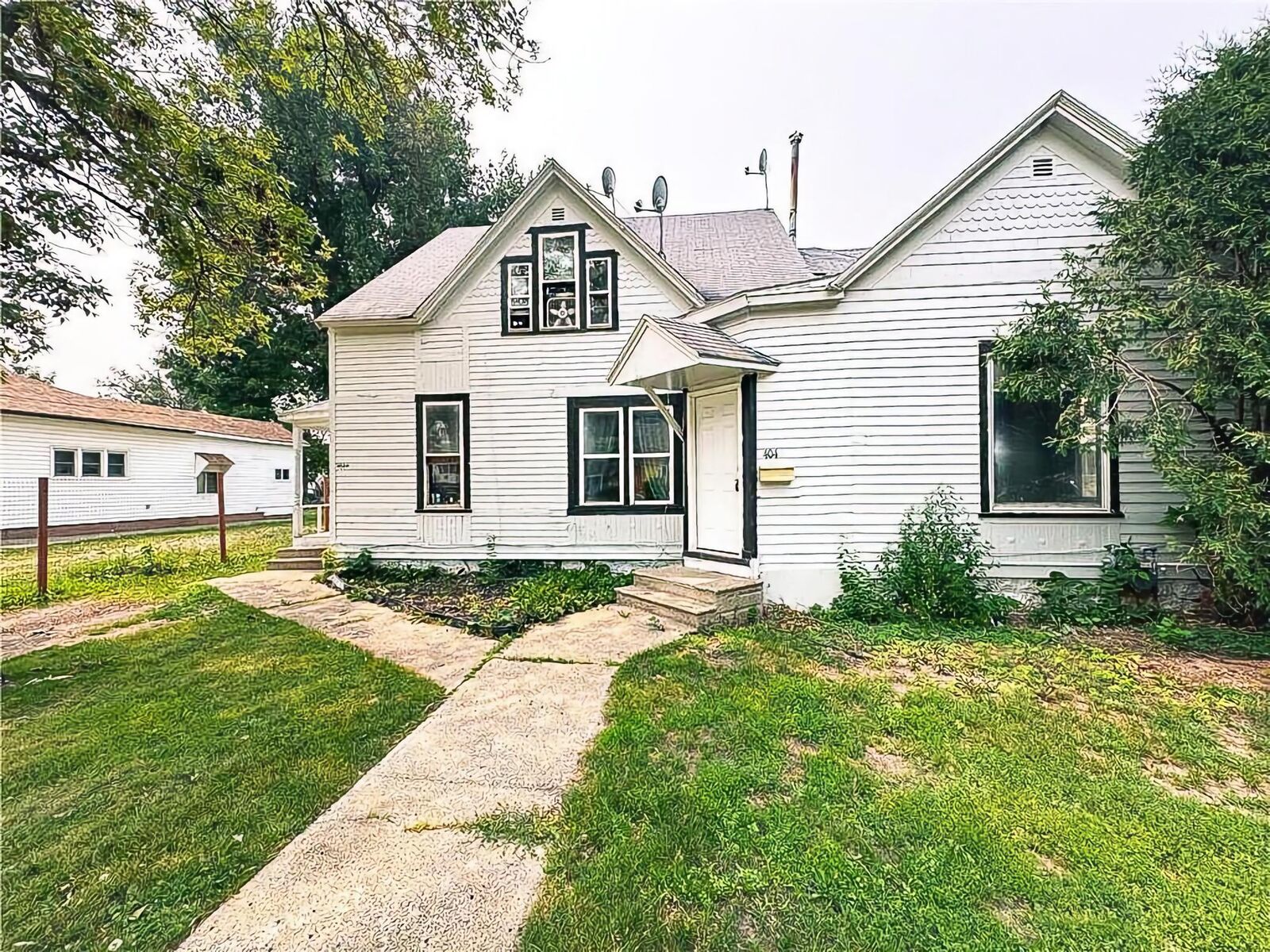 Property Photo: 404 S Main Street MN 55912