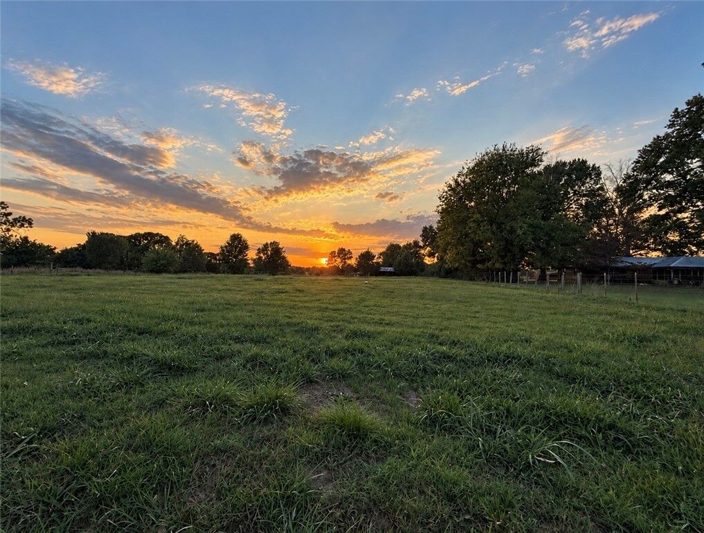 Property Photo:  1.11 Acres E Lake View Road  AR 72762 