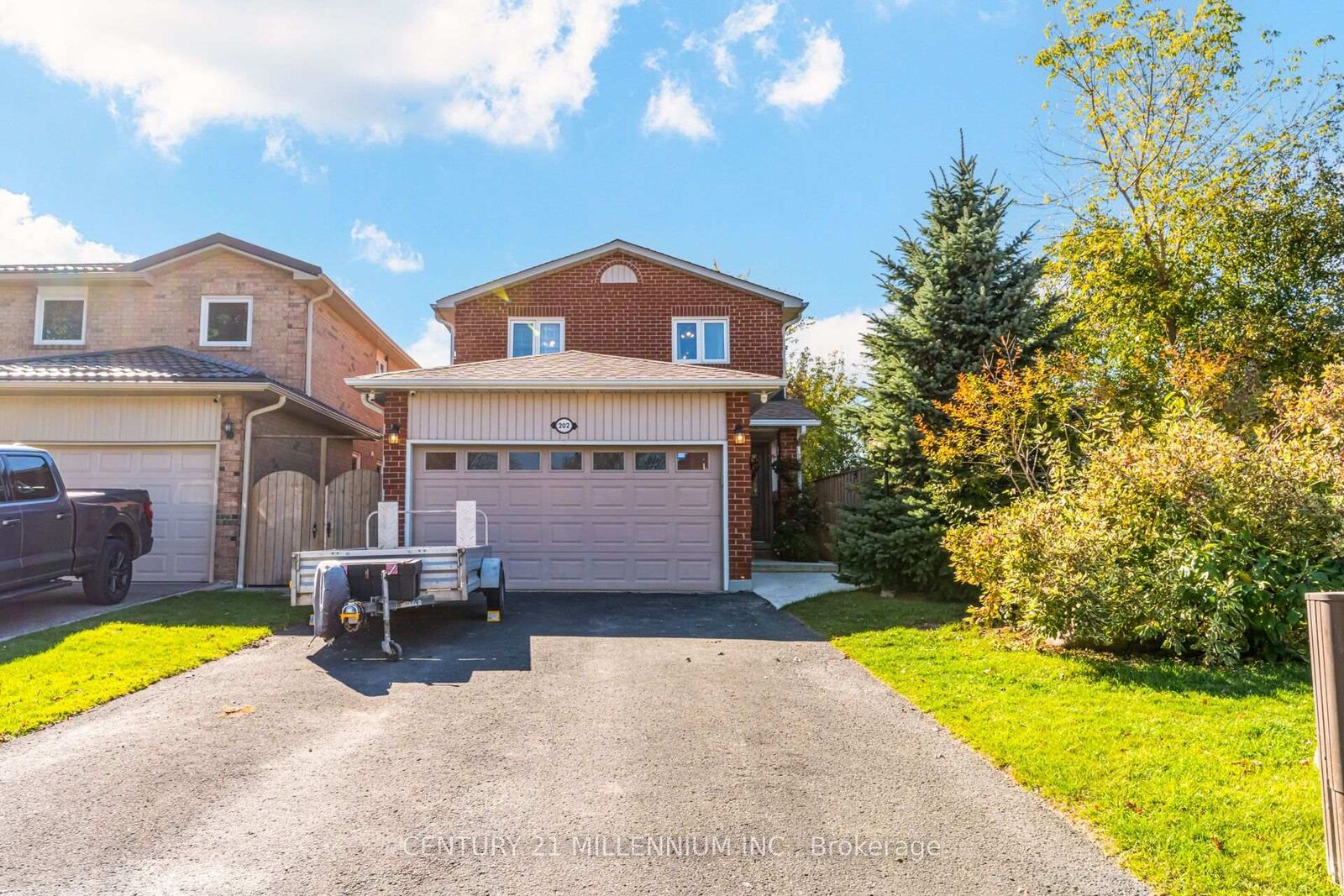 Property Photo:  202 Bufford Drive  ON L6Y 3N3 