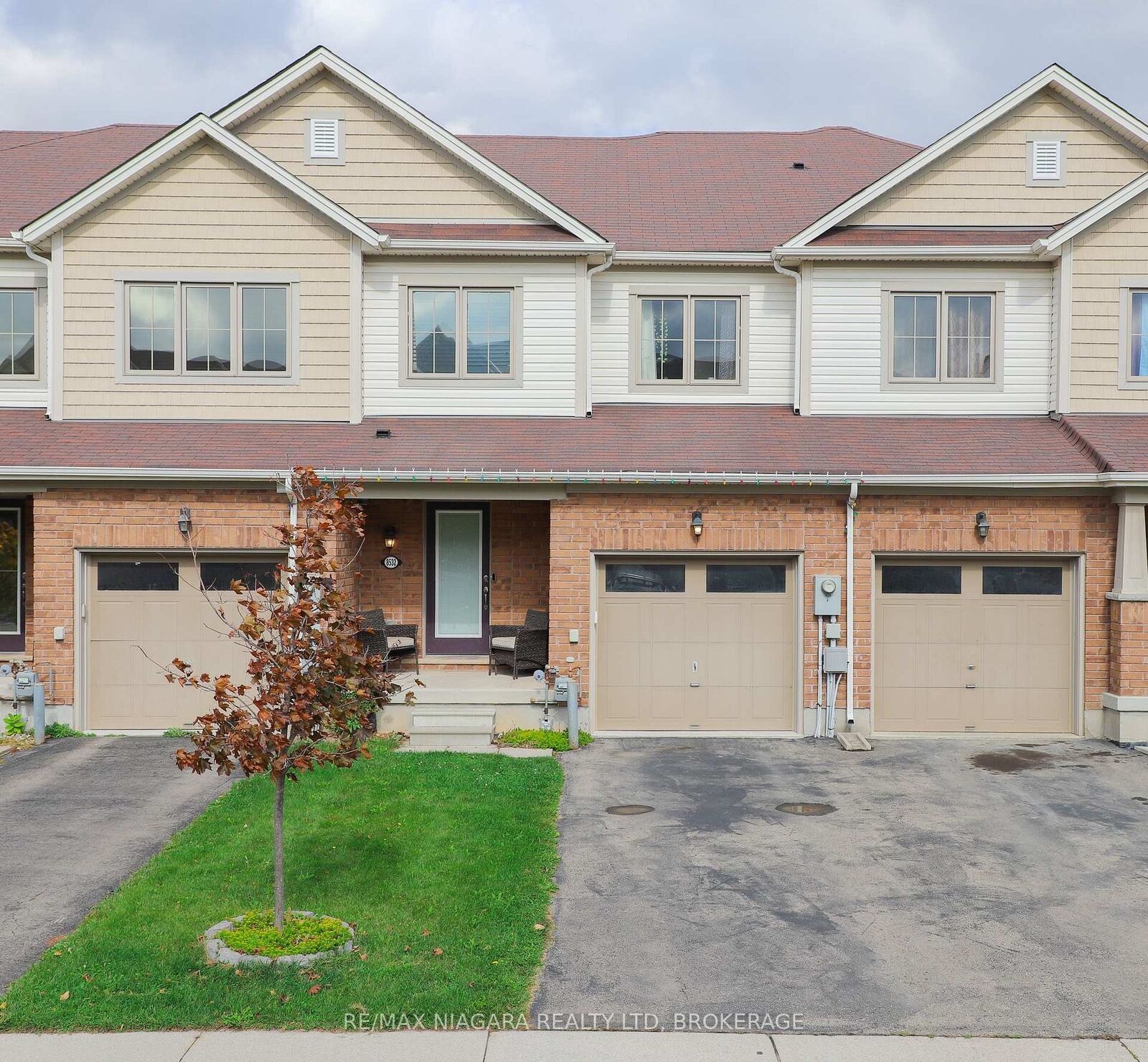 Property Photo: 8532 Nightshade Street ON L2H 2Y6